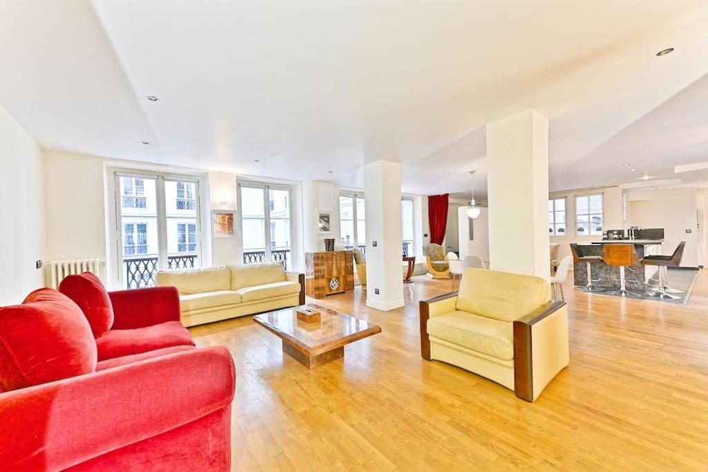 Prestigieux Et Lumineux De 150m2 - Ii Appartement Paris